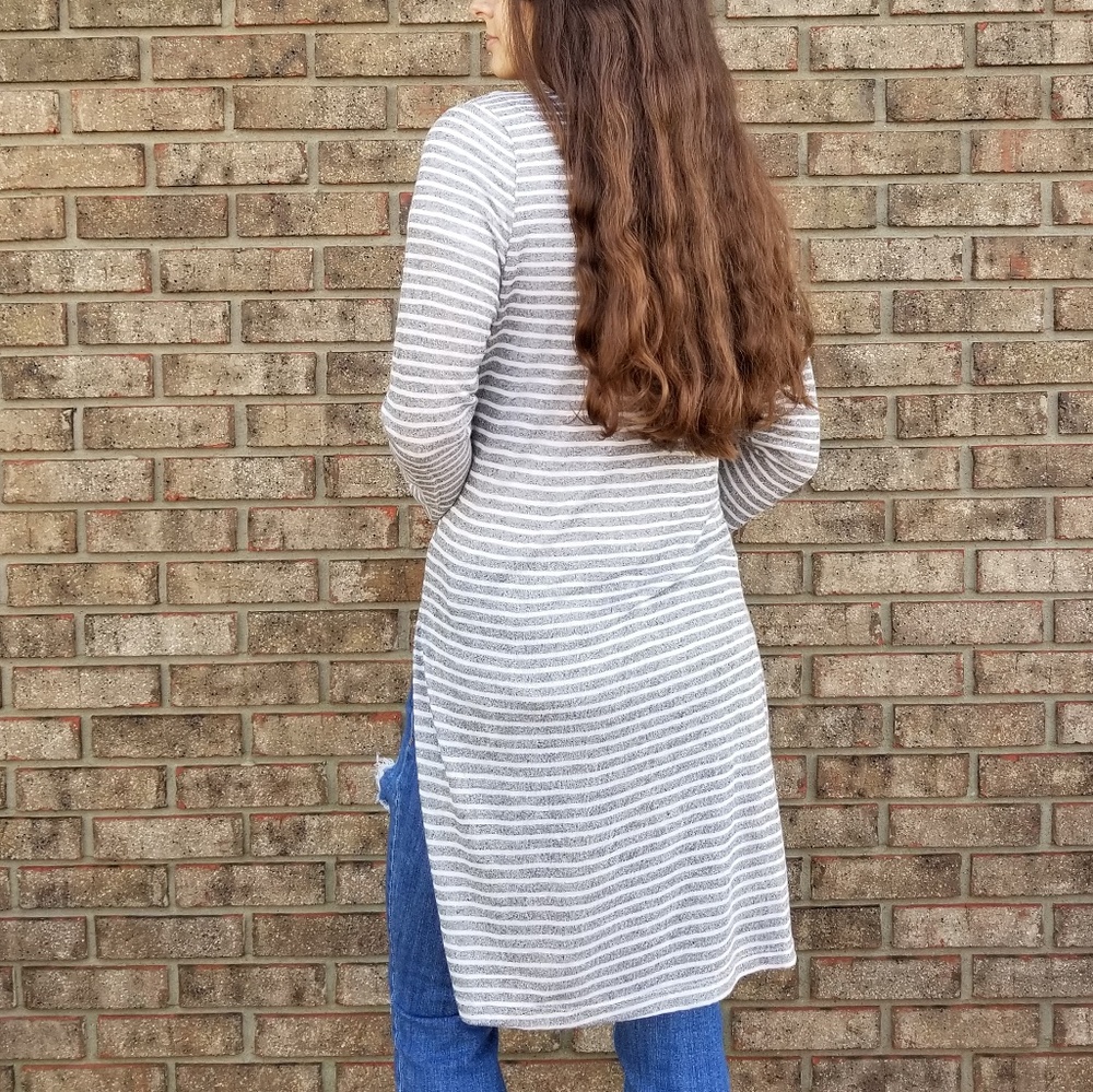 Last chance! 1 Left! Striped Cardigan - Picture 4 of 6